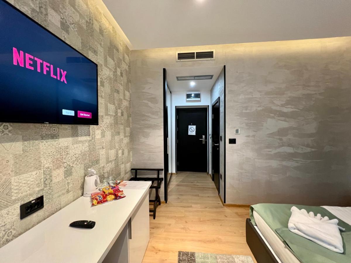 Capital Hotel Garni Βελιγράδι Εξωτερικό φωτογραφία