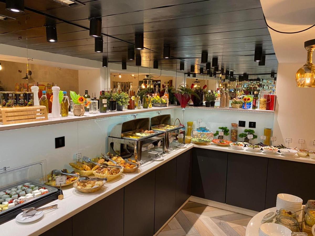 Capital Hotel Garni Βελιγράδι Εξωτερικό φωτογραφία