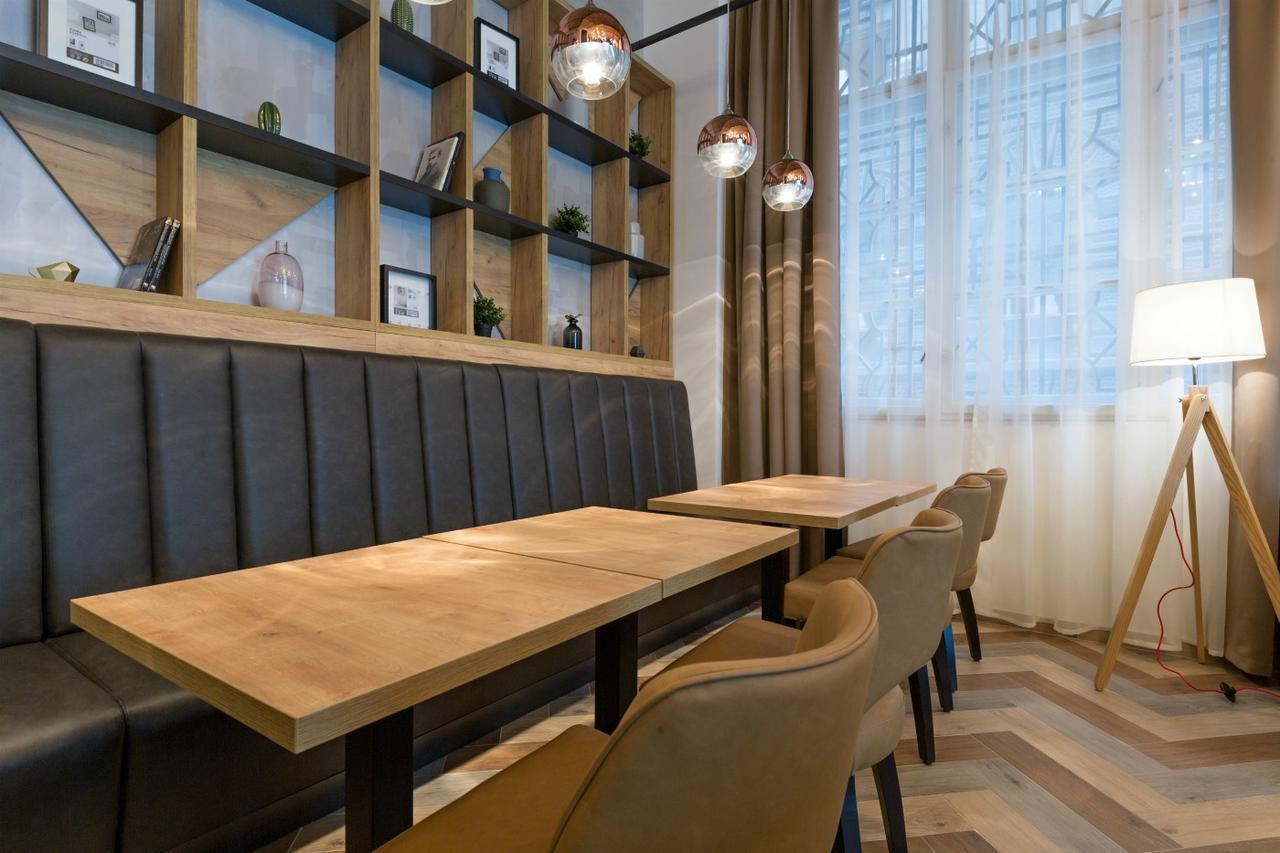 Capital Hotel Garni Βελιγράδι Εξωτερικό φωτογραφία