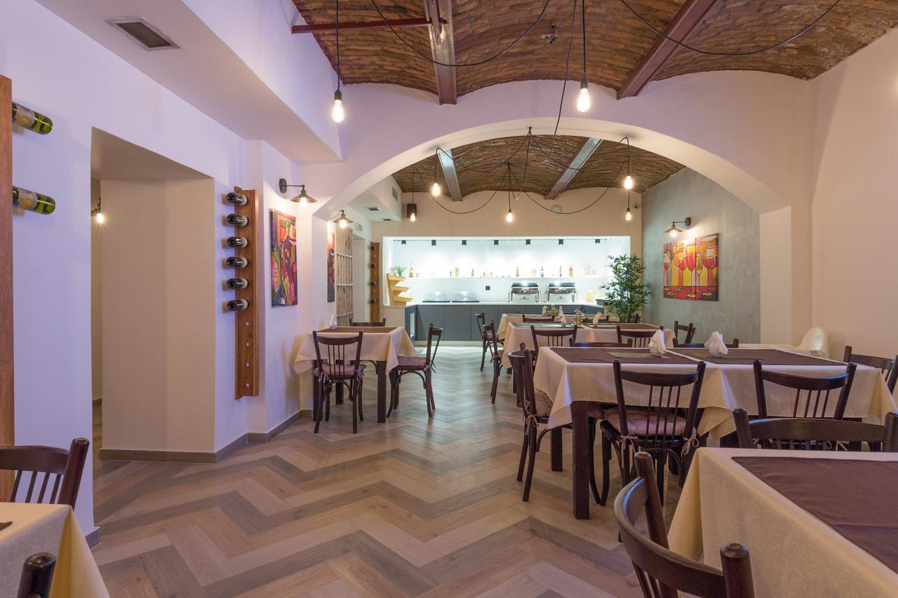 Capital Hotel Garni Βελιγράδι Εξωτερικό φωτογραφία